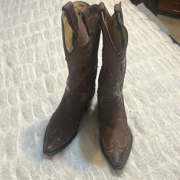 Western boots - Picture 1 of 7